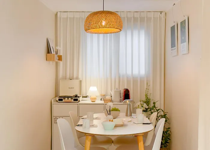 아파트 Sinchon Stn 4min, 3 Qeen Beds, Hongdae *
